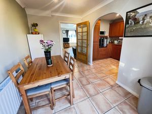 Dining Room - click for photo gallery